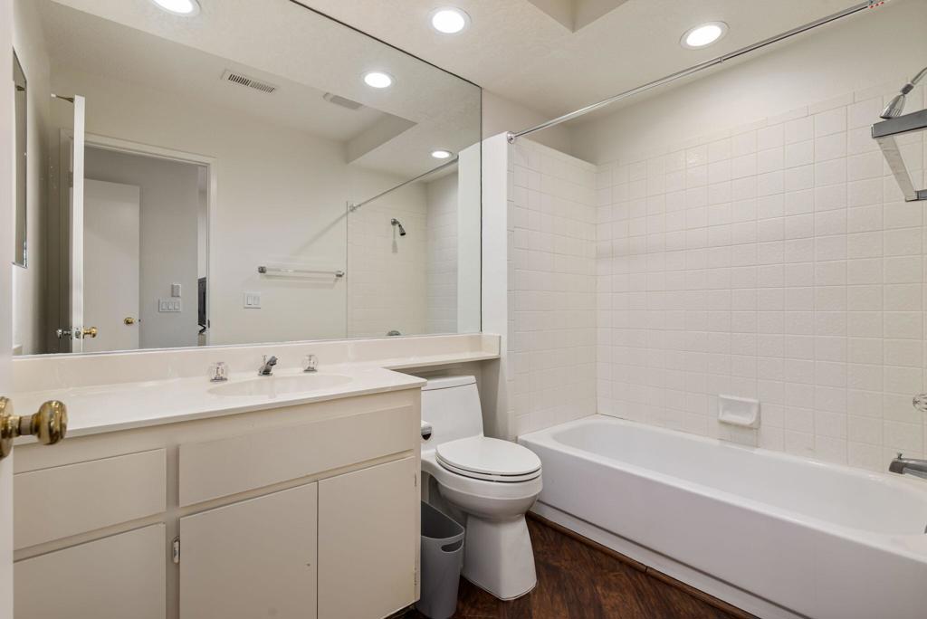 Desert Falls C.C. - Residential Lease