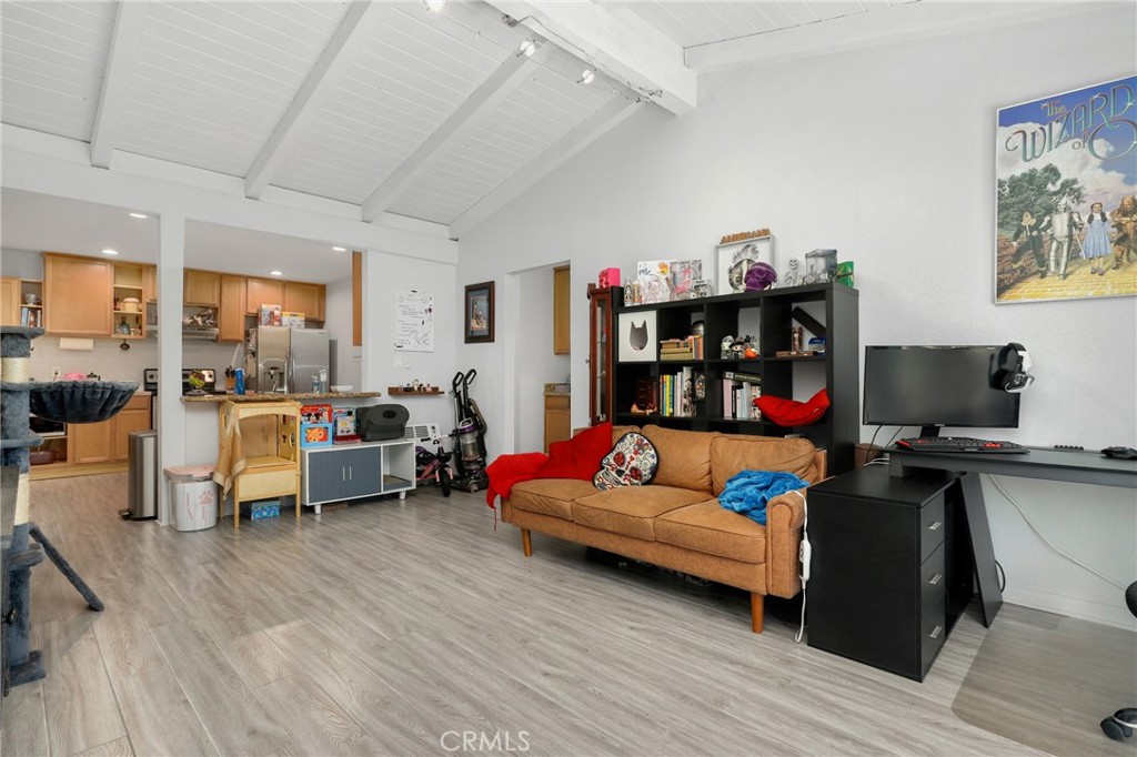 1345 Cabrillo Park N04