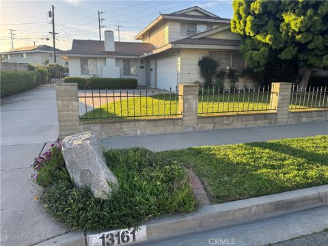Photo of 13161 Summit Circle, Westminster, CA 92683 (MLS # NP26036913)