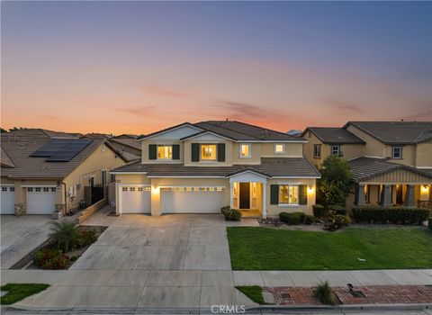 Photo of 6870 Tourmaline Dr, Eastvale, CA 92880 (MLS # AR26031496)