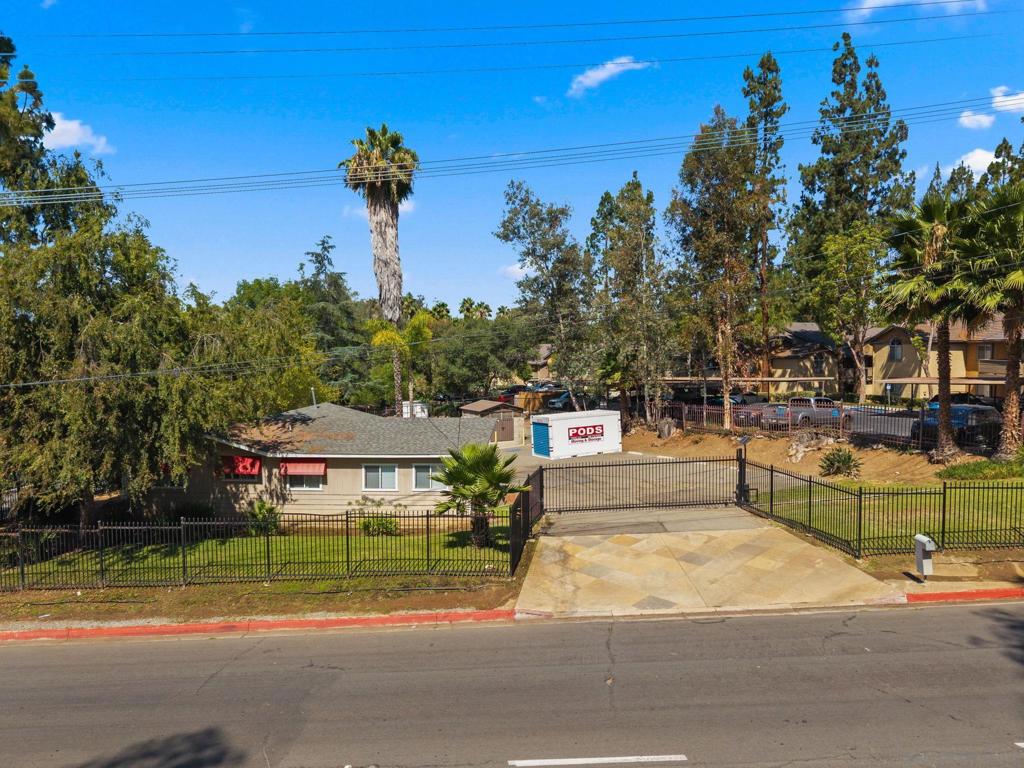 2005 S Escondido Blvd