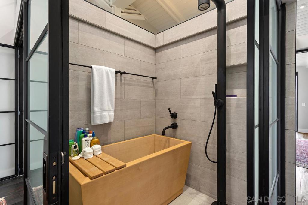 Del Mar - Residential Lease