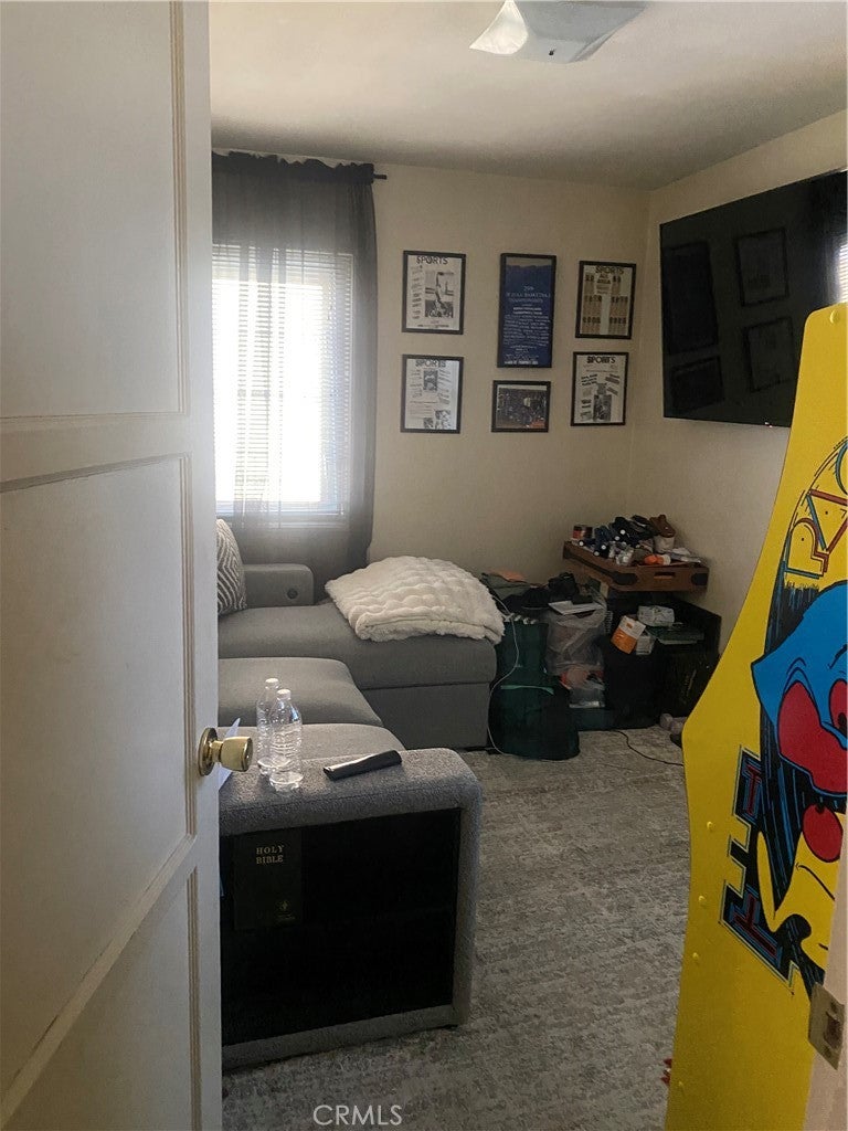 2115 W 102nd