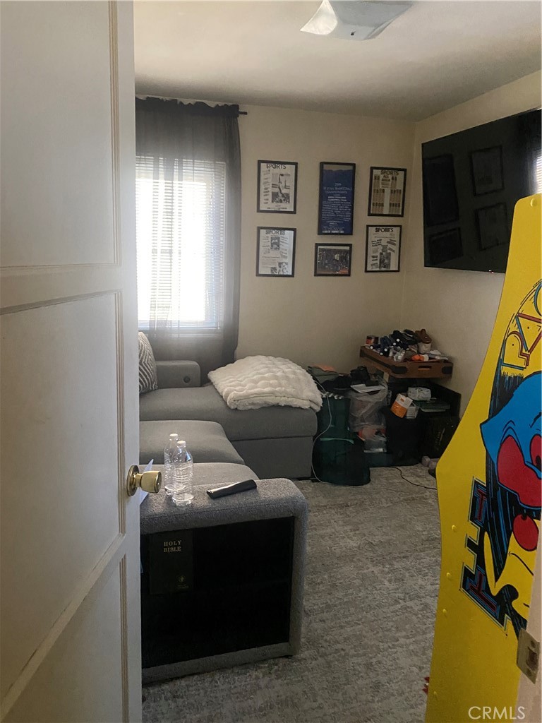 2115 W 102nd