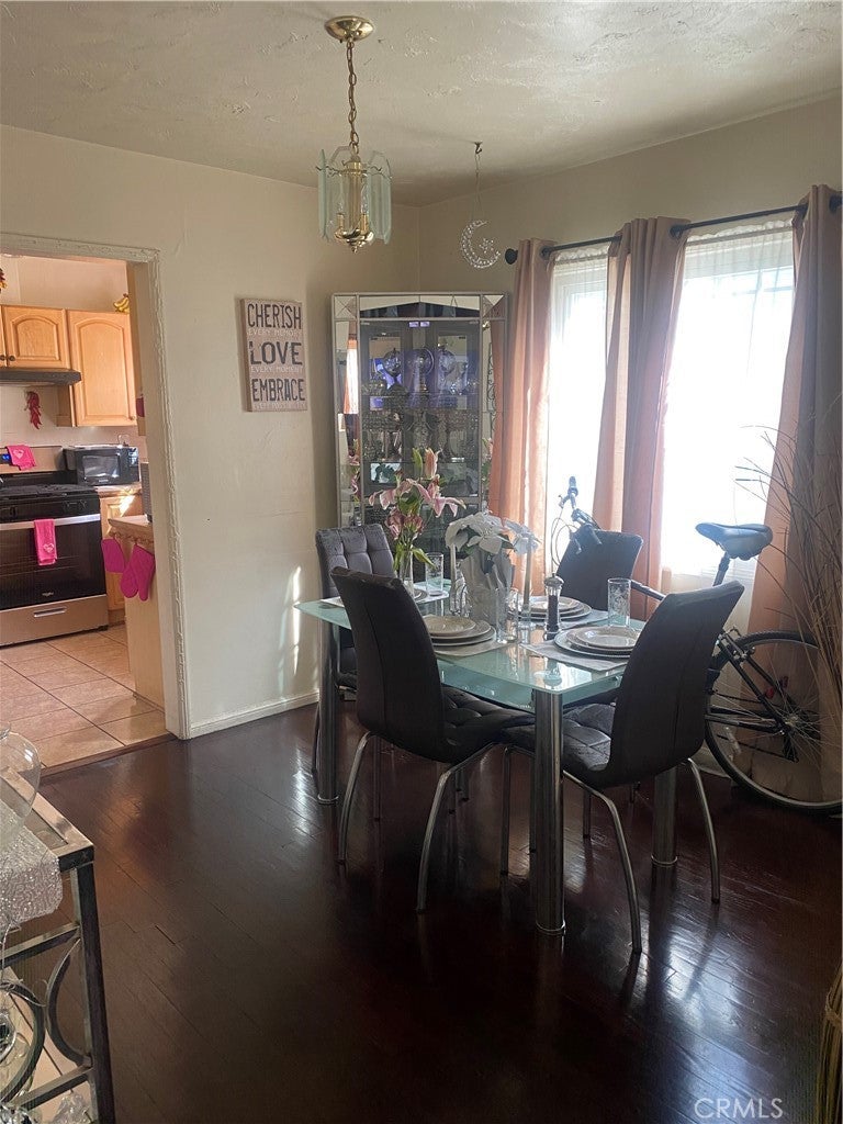 2115 W 102nd