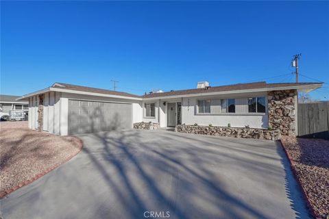 Photo of 16272 Encina Street, Victorville, CA 92395 (MLS # HD26049834)