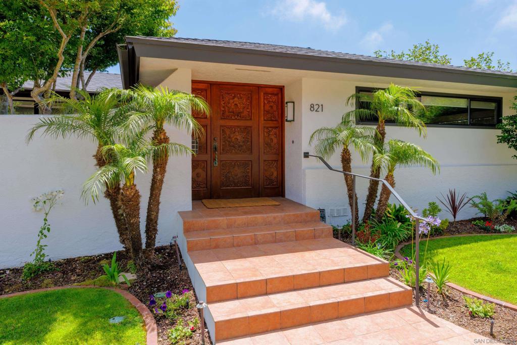 821 Moana Dr