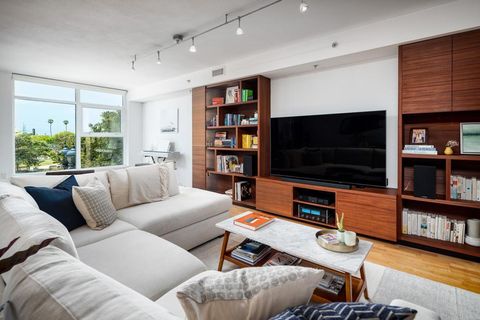 Photo of 1431 Pacific Highway Hwy #315, San Diego, CA 92101 (MLS # NDP2504572)