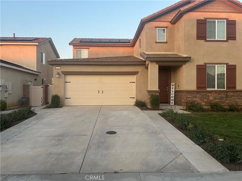 Photo of 1020 Little Leaf Ct, Calimesa, CA 92320 (MLS # CV26070236)