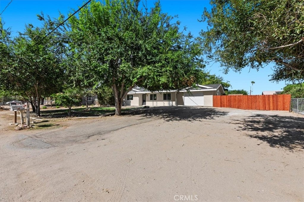 9812 Redwood