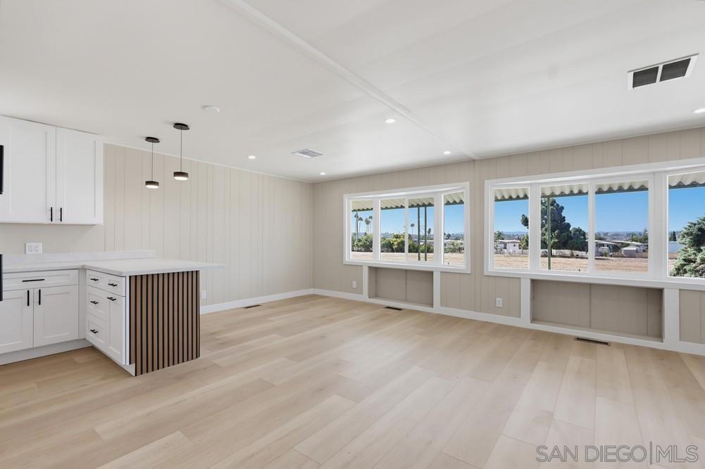 445 Orange Ave 5