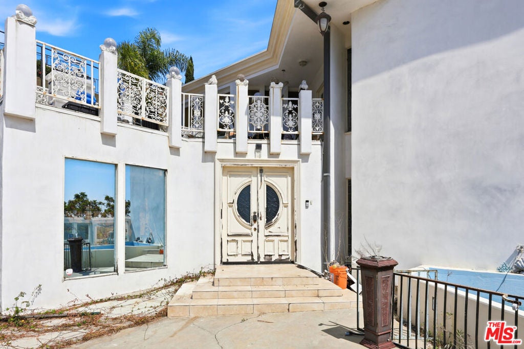 5957 Wrightcrest Drive