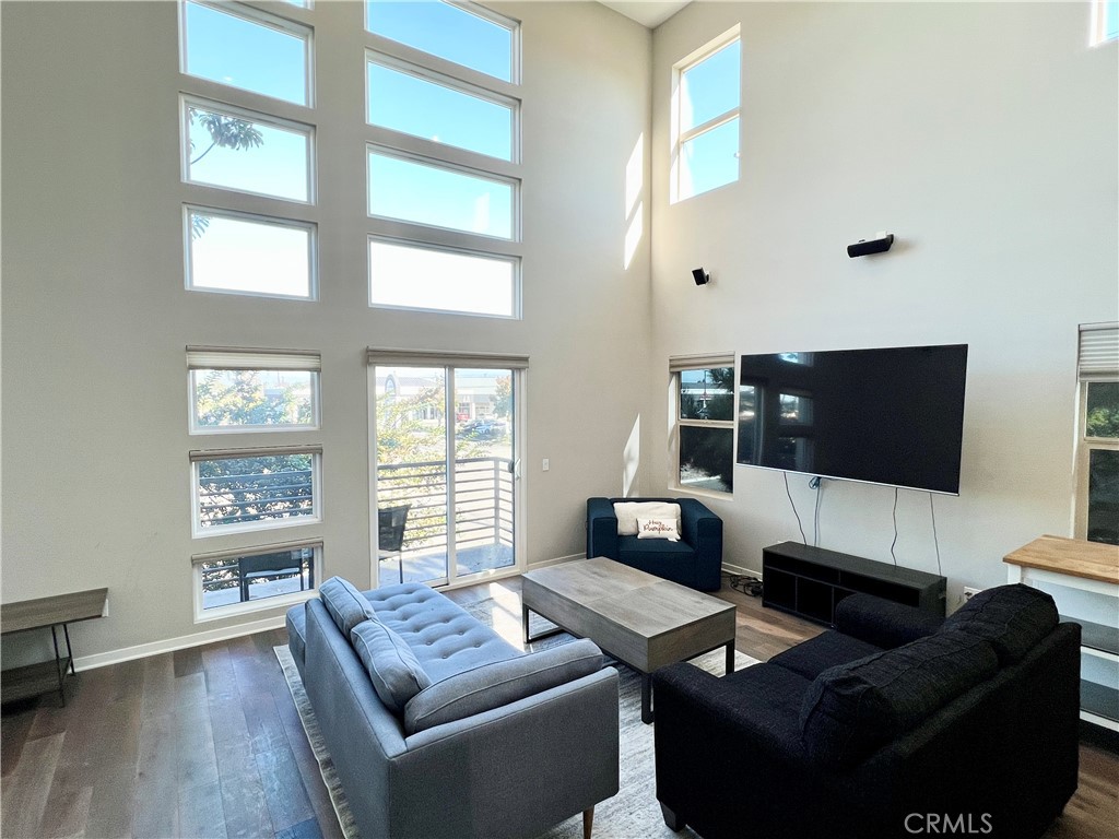 1500 W Artesia Square E