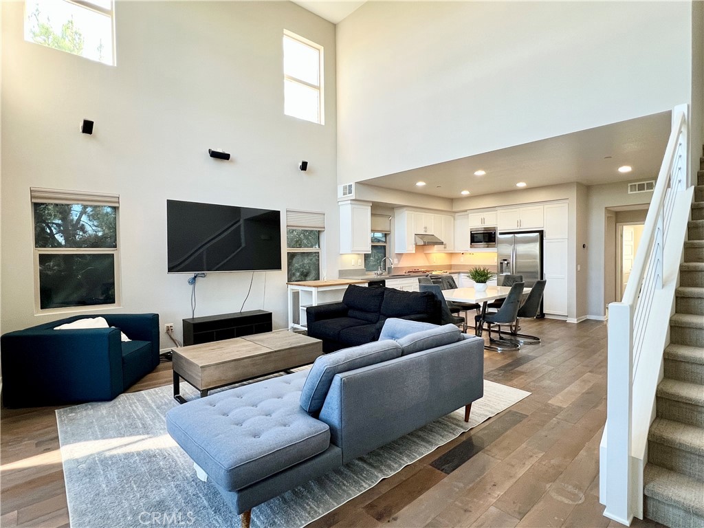 1500 W Artesia Square E