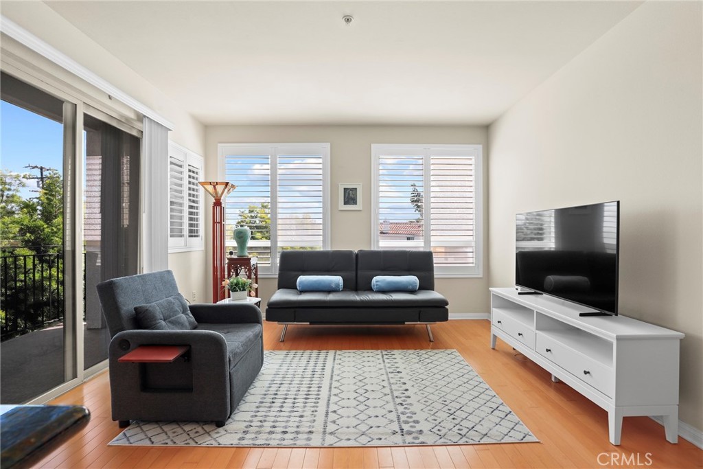 2742 Cabrillo Avenue 212