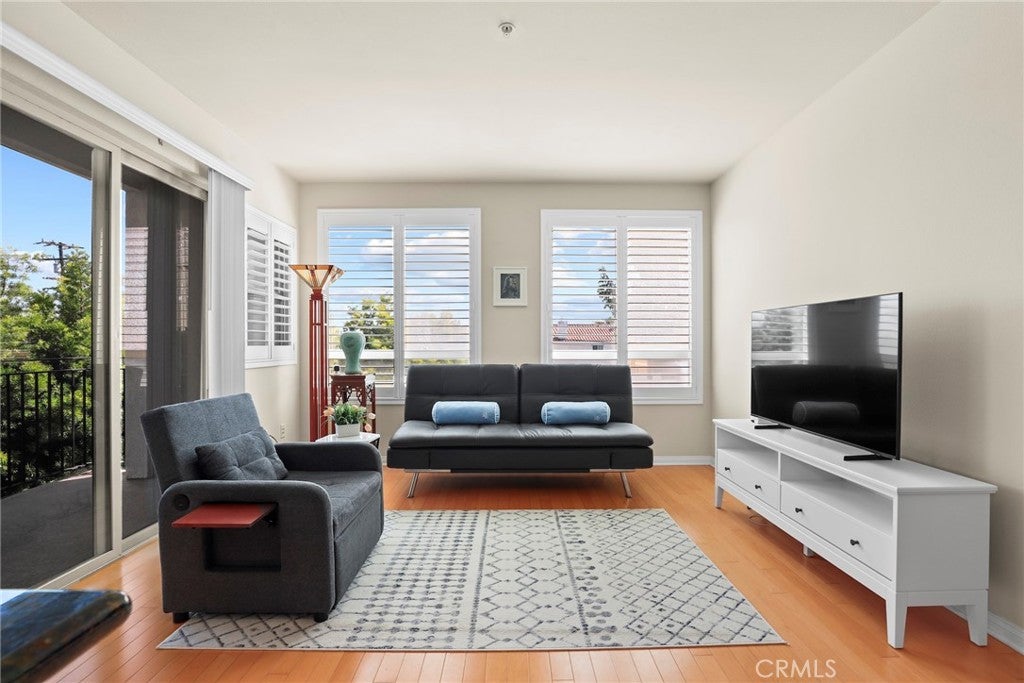 2742 Cabrillo Avenue 212