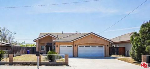 Photo of 16051 Los Cedros Avenue, Fontana, CA 92336 (MLS # 26674095)
