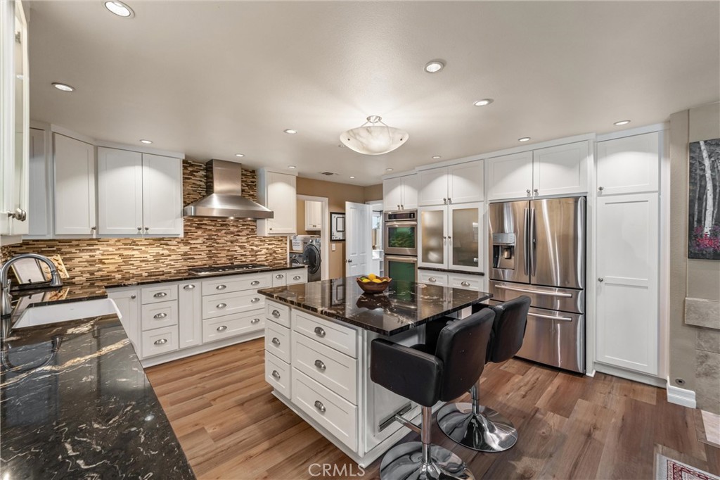 3123 E La Veta Avenue