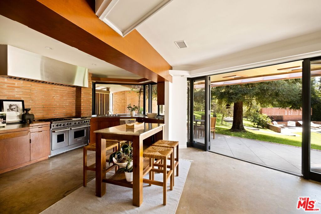 14148 Rustic Lane