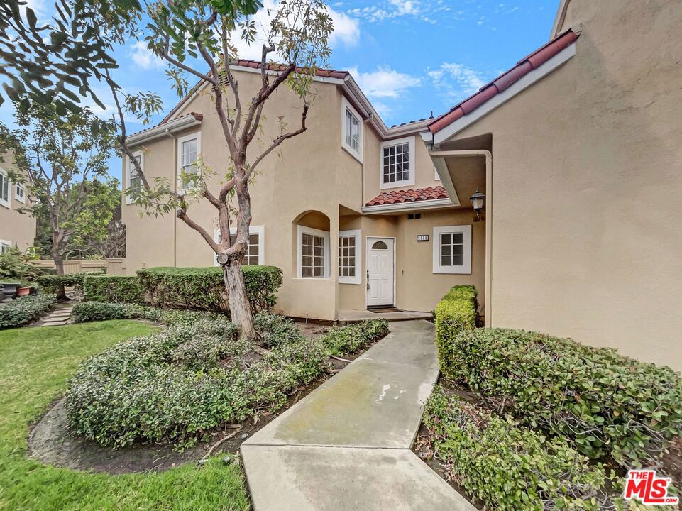 Welcome home! Home was just updated in November, 2022 including: Kitchen renovated with granite counters, updated cabinets, SS appliances, fresh paint and updated bathrooms. Your dream home is waiting just for you in Tustin! The kitchen boasts generous counter space and a breakfast nook, making cooking and entertaining a delight. Step inside this beautiful interior with tile floors throughout, plenty of natural light, and neutral palette. The main bedroom boasts a private ensuite with dual sinks and a spacious closet. Other bedrooms offer carpet, ceiling fans, and sizable closets. Relax with your favorite drink in the fenced in backyard with a patio and lush grass. A must see!