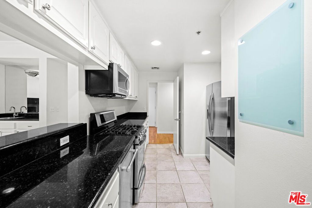 Photo of 1401 S Bentley Avenue #202, Los Angeles, CA 90025 (MLS # 25601229)