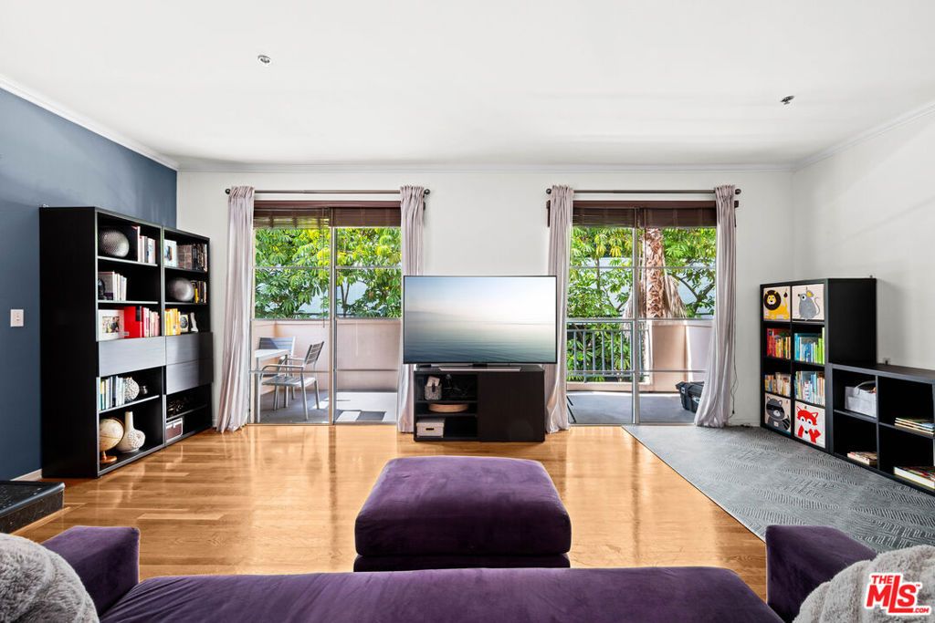 Photo of 1401 S Bentley Avenue #202, Los Angeles, CA 90025 (MLS # 25601229)