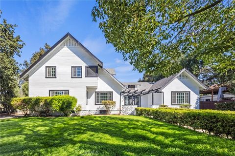 Photo of 379 Buena Loma St, Altadena, CA 91001 (MLS # OC25247548)