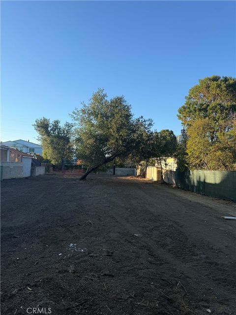 Photo of 16723 La Maida, Encino, CA 91436 (MLS # SR25250850) Photo of 16723 La Maida, Encino, CA 91436 (MLS # SR25250850)