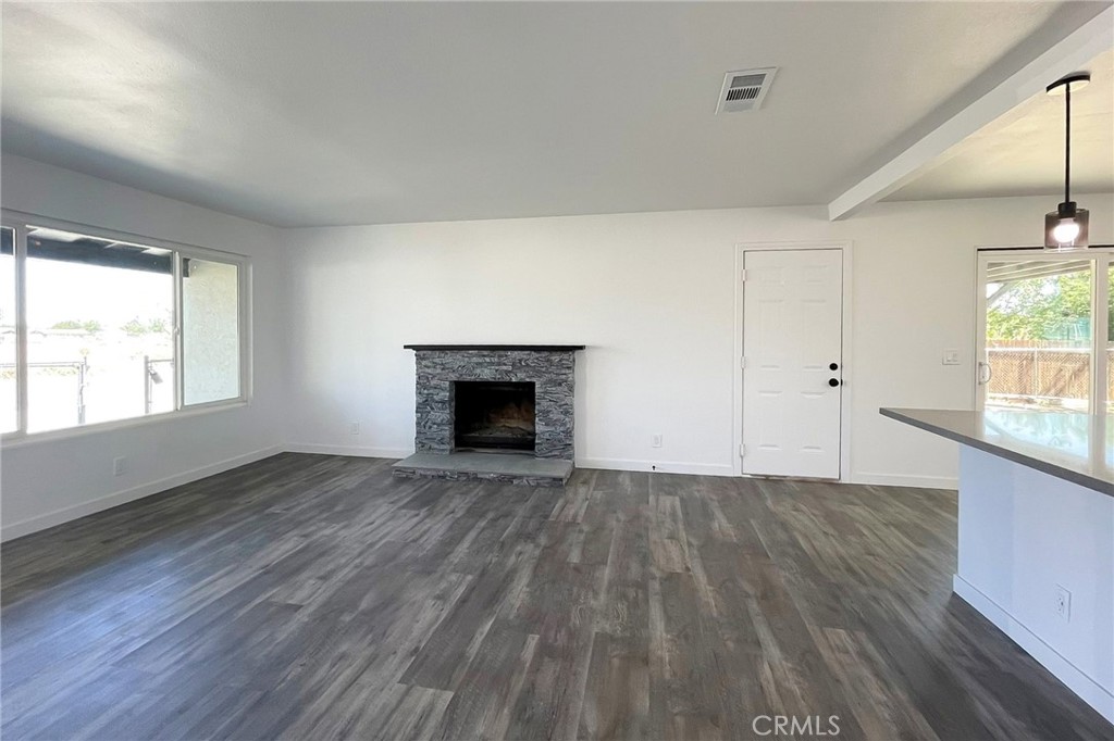40294 Fieldspring Street
