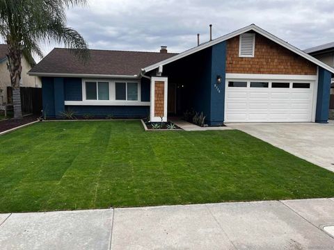 Photo of 8758 Granite House Ln Ln, Santee, CA 92071 (MLS # 2600077SD)