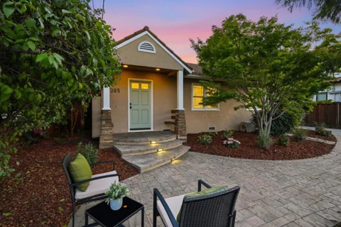 385 Carmelita Drive, Mountain View, CA 94040 - MLS#: ML82047523