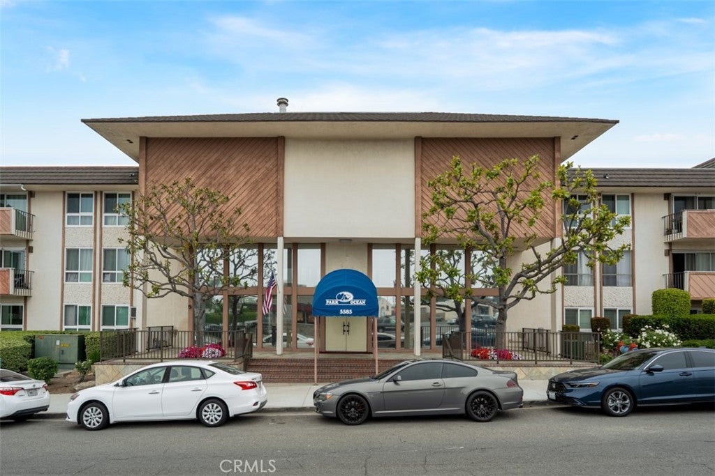 5585 E Pacific Coast Highway Hwy