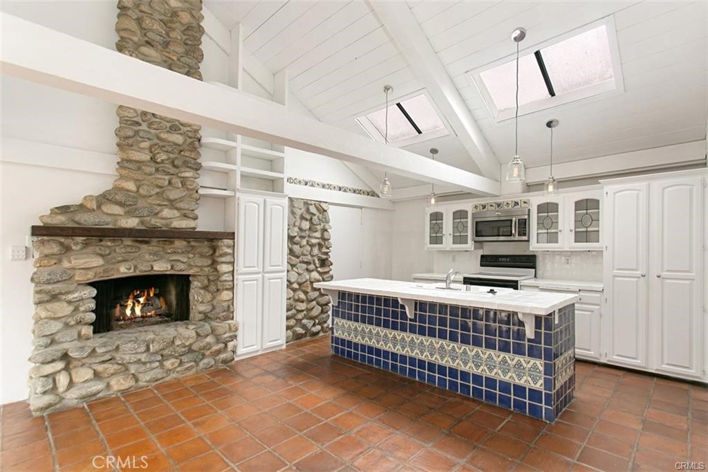 Gardens (Ocean side of PCH) (NSO) - Residential