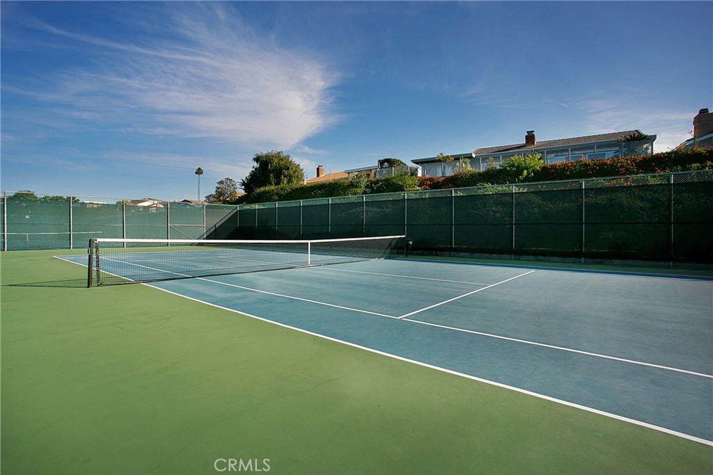 Gardens (Ocean side of PCH) (NSO) - Residential