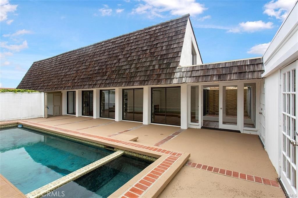 Gardens (Ocean side of PCH) (NSO) - Residential
