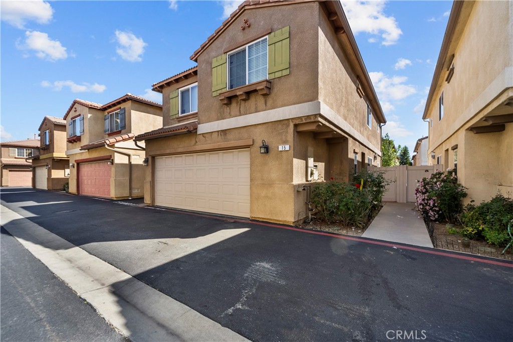 9427 Lemona Avenue 15