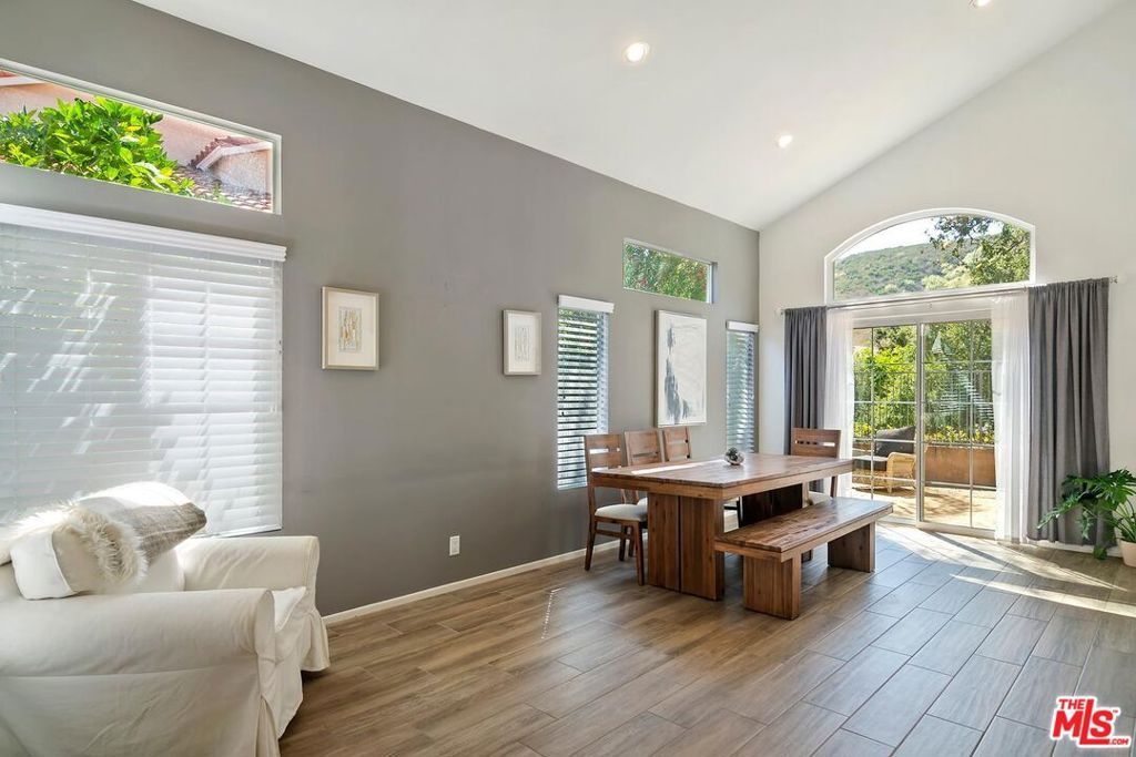 4724 Rhapsody Drive