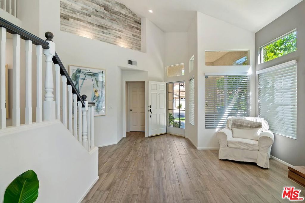 4724 Rhapsody Drive