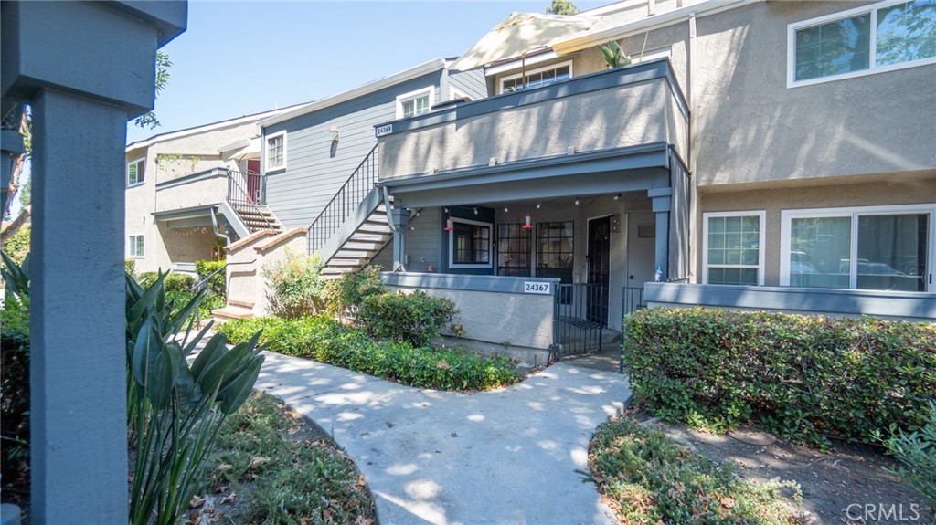 Welcome to this fantastic - Single story ground level unit. Walk thru the large ground level patio, and enter into a absolute move into condition condo. This home is highlighted by premium painted cabinets, new fixtures, recessed lighting and beautiful kitchen granite countertops and backsplash. Situated in an ideal location within the complex, you are only a few steps away from the private park, which includes a private dog park, tennis and pickleball courts and more, The association also has a beautiful spool and spa. This great unit features a good sized primary bedroom with plenty of closet space and well as a convenient laundry closet with washer and dryer included. You are within walking distance to some great restaurants and other shopping. The HOA does include trash service. Also of note is the entire complex was re-pipe in 2018. This is a great home for a first time buyer or an investor, or someone who may want just a vacation retreat. There are great beaches, parks and hiking trails just a few miles from your front door. There is also a one car detached garage