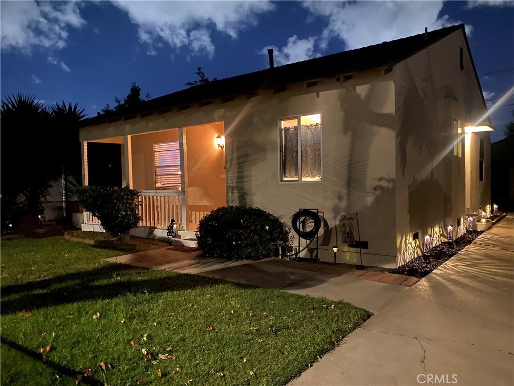 2570 E Washington St, Carson CA 90810