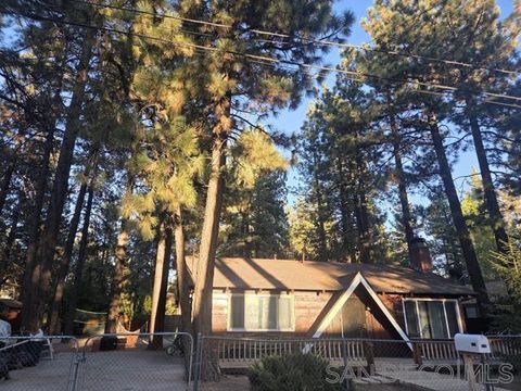 Photo of 936 Wendy Ave Ave, Big Bear, CA 92314 (MLS # 250042015SD)