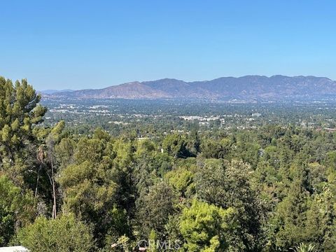 Photo of 4631 Caritina, Tarzana, CA 91356 (MLS # SR26100616)