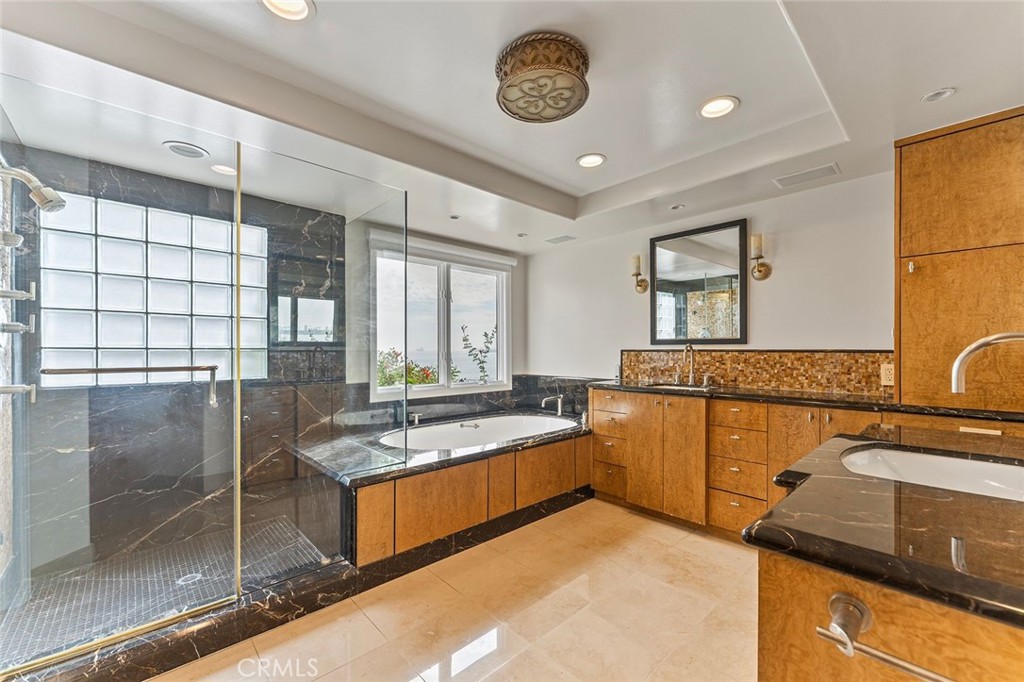 Alamitos Beach (AB) - Residential Lease