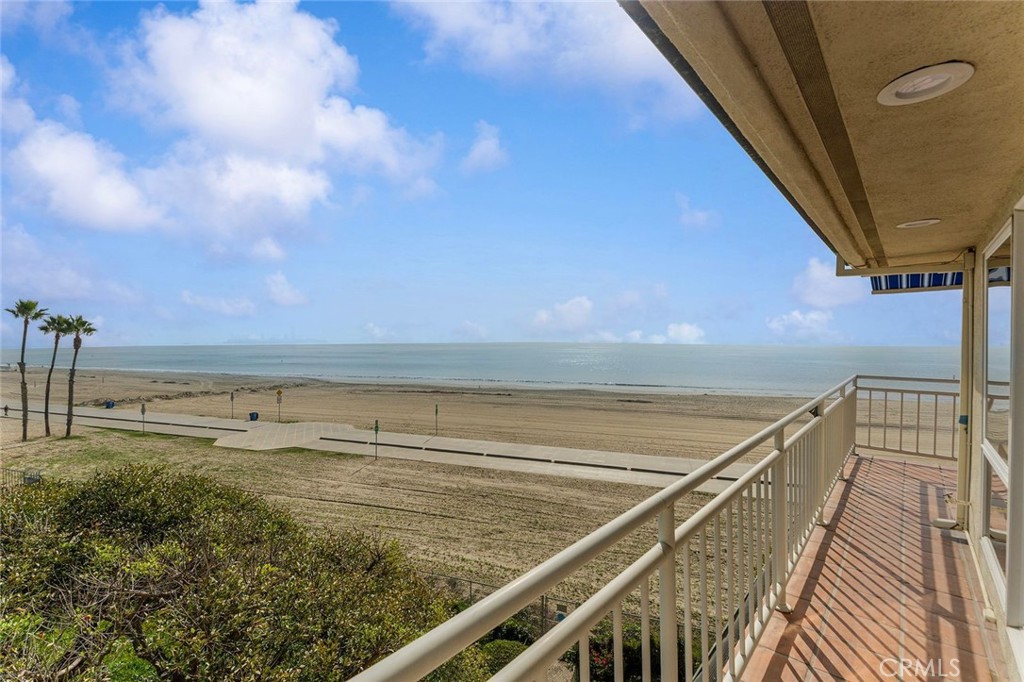 Alamitos Beach (AB) - Residential Lease