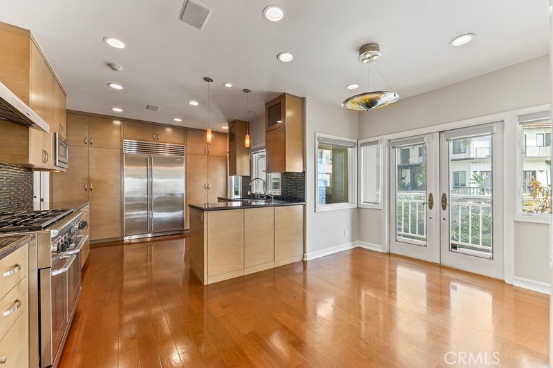 Alamitos Beach (AB) - Residential Lease