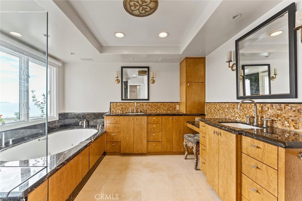 Alamitos Beach (AB) - Residential Lease