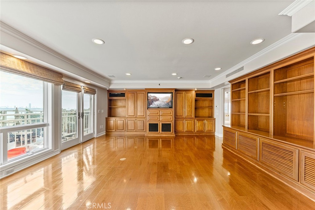 Alamitos Beach (AB) - Residential Lease