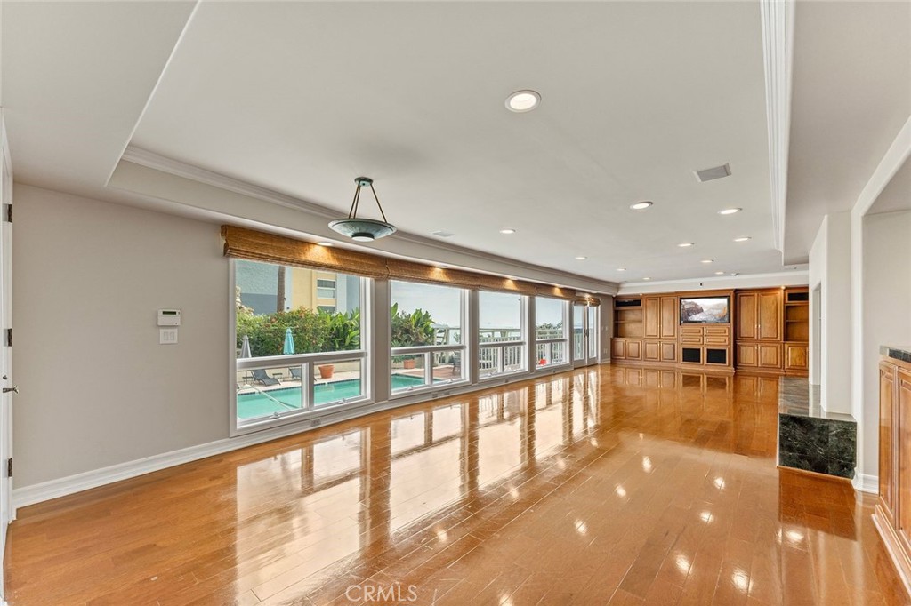 Alamitos Beach (AB) - Residential Lease