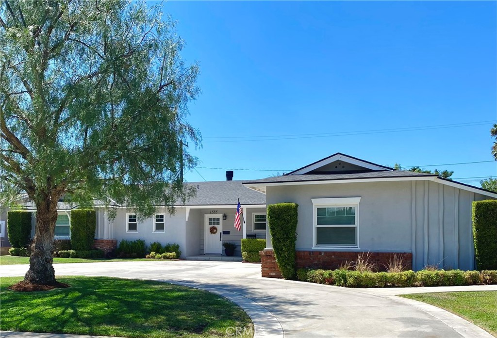Beautiful Newly Renovated Home in desirable Claremont Highlands neighborhood. Quality built by Olin-Lewis Homes. Inviting curb appeal with circular driveway and lush landscaping. 4 Bedrooms + Den/Office (former 5th bedroom) with full closet and 4 Bathrooms with granite counter tops. Dual primary master bedroom suites, perfect for multi-generational living. Great room with 5 large windows to let in plenty of light and provide a view of the secluded backyard. Spacious Living room with wood burning fireplace with gas log lighter. Remodeled "dine-in" kitchen featuring Norm Tessier Custom cabinetry, granite countertops and stainless steel appliances. Newer flooring installed throughout most of house. Indoor laundry/mud room off kitchen. New roofing just installed. 50 gallon water heater with recirculating pump. Privacy hedge (Monterey Brush Cherry) around the backyard. Convenient distance to Griffith Park and Sumner Elementary School, a 2025 California Distinguished School. Don't miss the 3D Virtual Property Video Tour! This distinguished property will sell fast!!