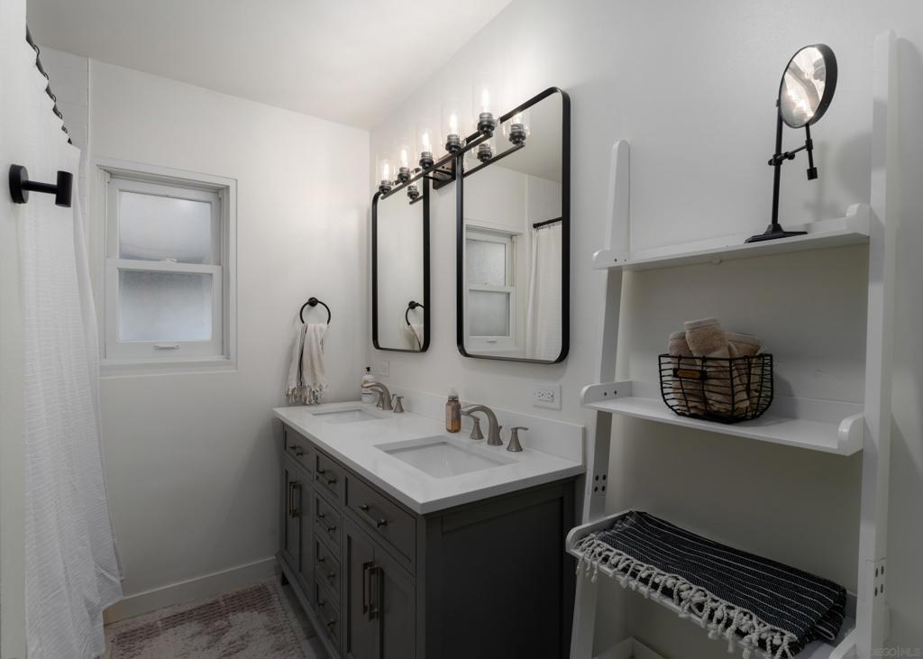 Pacific Beach - Residential Income